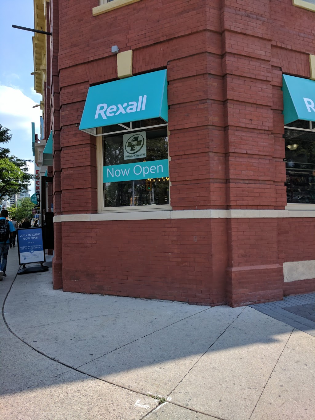 Rexall | 481 Bloor St W, Toronto, ON M5S 1Y2, Canada | Phone: (416) 929-8213