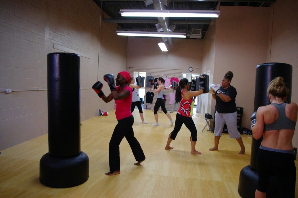 Evolve Kickboxing- Kickboxing for Women | 3120 Glen Erin Dr, Mississauga, ON L5L 1R6, Canada | Phone: (416) 460-1808