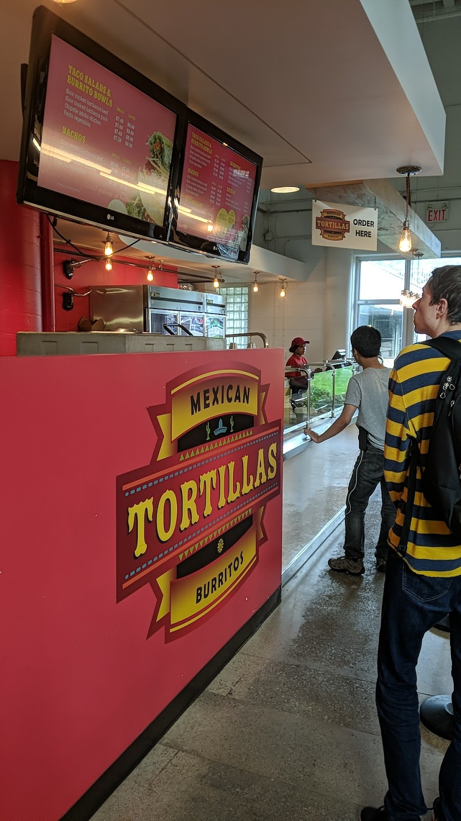 Mexican Tortillas Burritos | 100 St George St, Toronto, ON M5S 3G3, Canada | Phone: (416) 978-1309