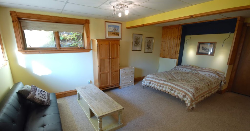 Chimo Cottage - Short-term rental - Cottage Rental - Resort - B  | 354 Montée St Gabriel, Saint-Sauveur, QC J0R 1R7, Canada | Phone: (514) 248-2576