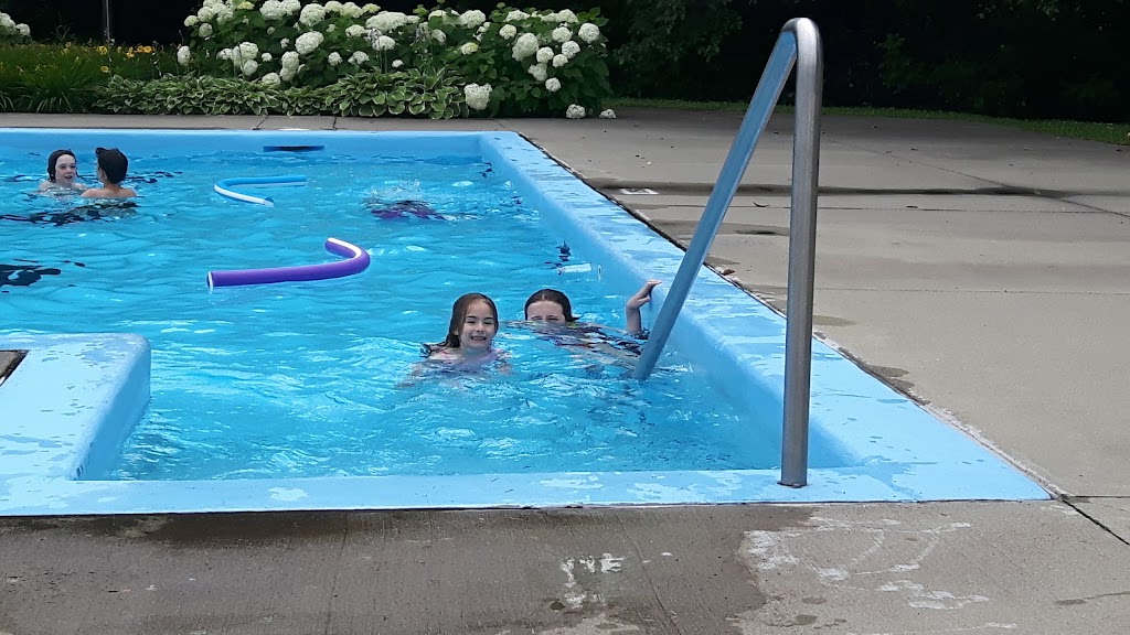 Piscine municipale de Lorraine | 35 Bd dOrléans, Lorraine, QC J6Z 2S6, Canada | Phone: (450) 621-8550