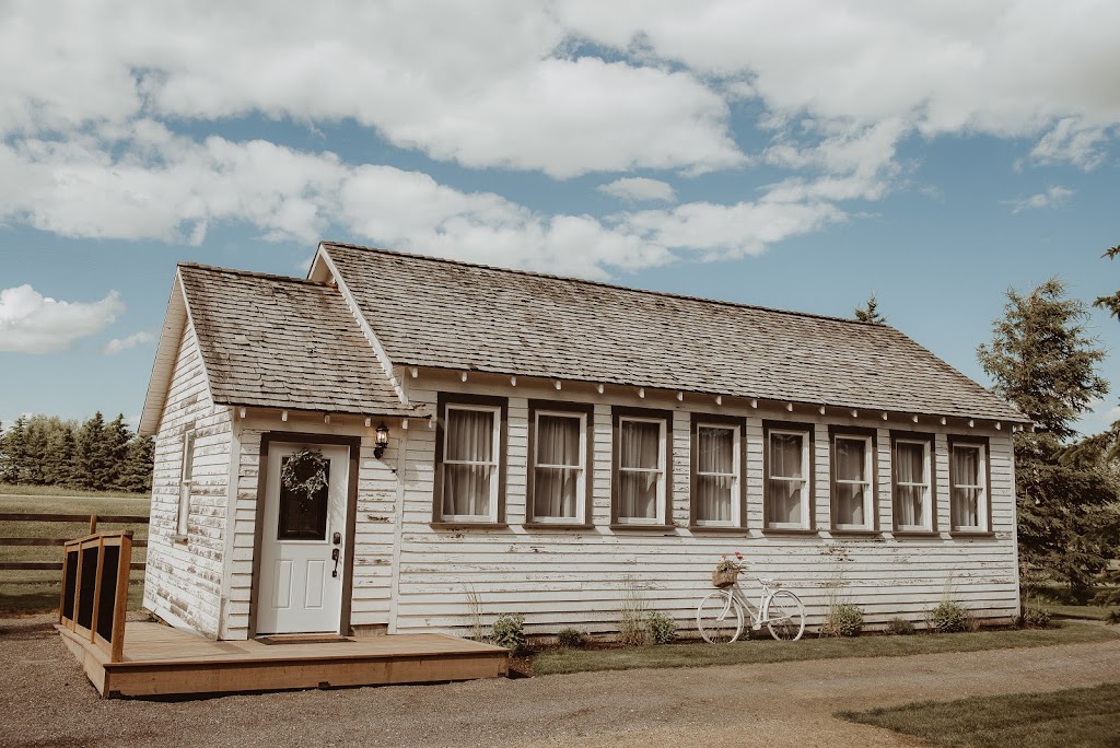 Pine and Pond Wedding Venue | Box 10, Site 12, RR4, Ponoka County, AB T4J 1R4, Canada | Phone: (780) 966-9333