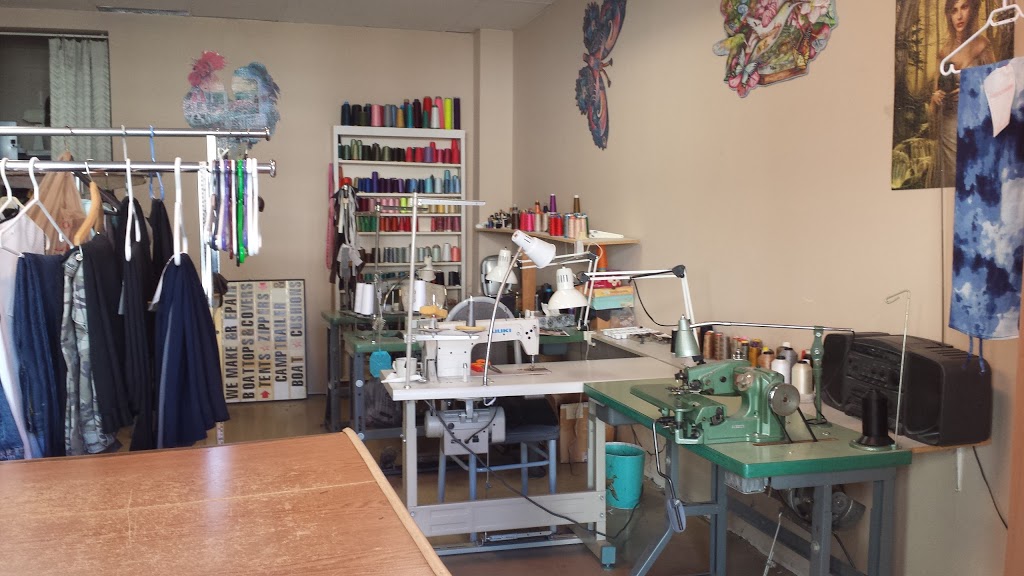 Rainbow Sewing | 26 King St E, Dundas, ON L9H 1B8, Canada | Phone: (905) 627-4225