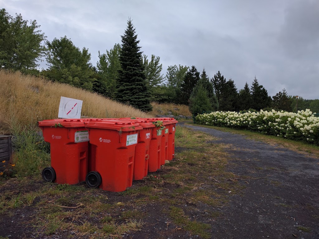 Local Community Gardens | 452 Chemin du Club Marin, Verdun, QC H3E 1V9, Canada | Phone: (514) 765-7270