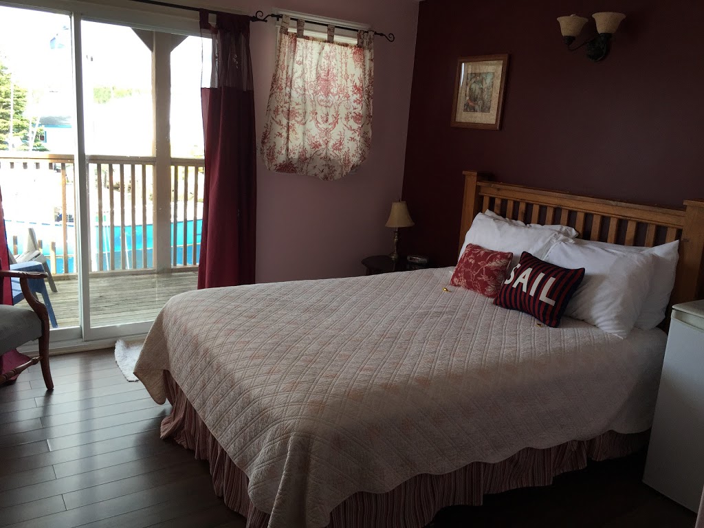 The Inn at Fishermans Cove | 1531 Shore Rd, Eastern Passage, NS B3G 1M5, Canada | Phone: (902) 465-3455