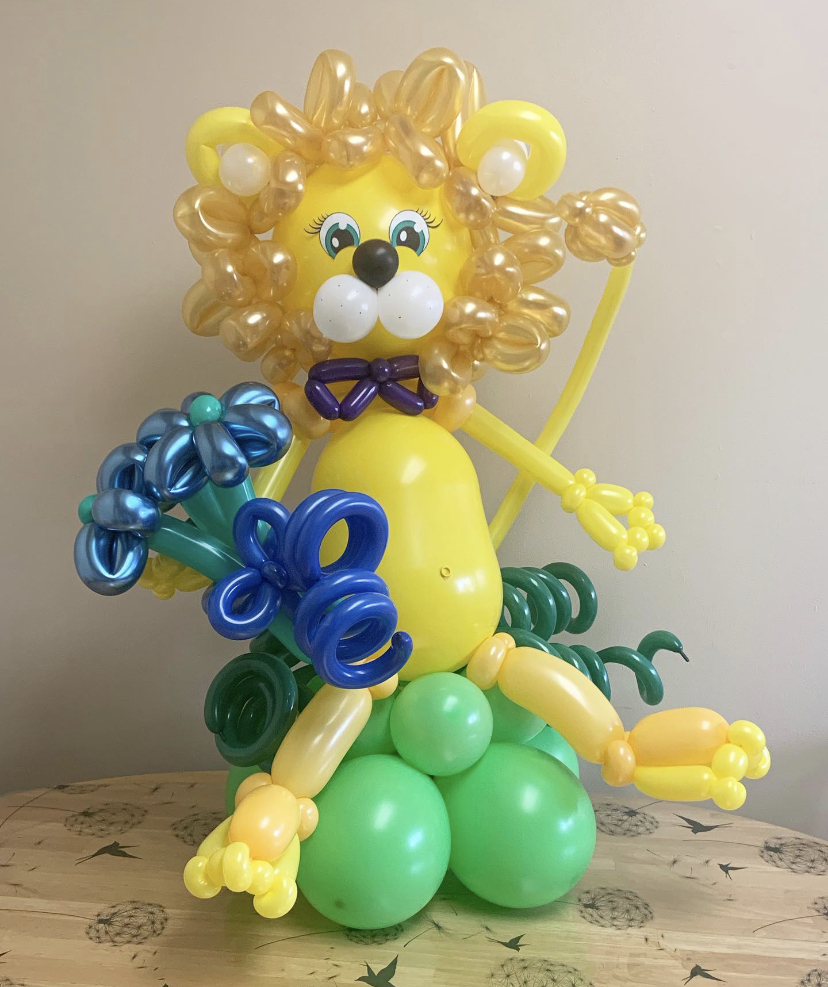 Balloon creation by Iryna | Argyle Ave, Saskatoon, SK S7H 2W3, Canada | Phone: (306) 536-3036