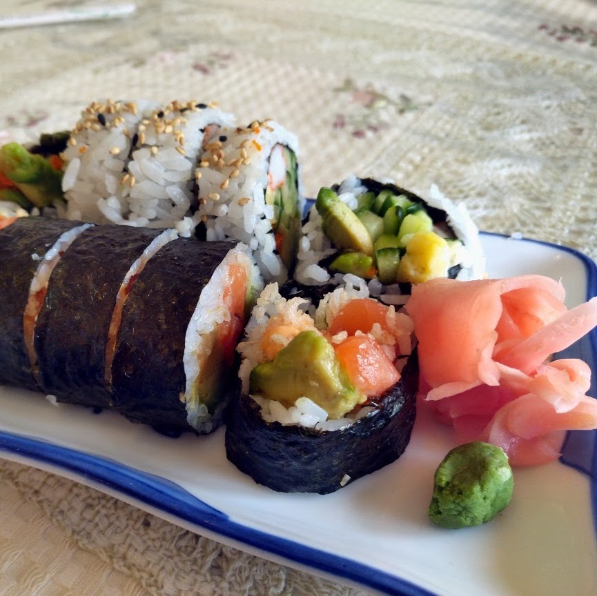 Sushi Sakana | 149 Kindersley Ave, Mount Royal, QC H3R 1R3, Canada | Phone: (514) 340-0009