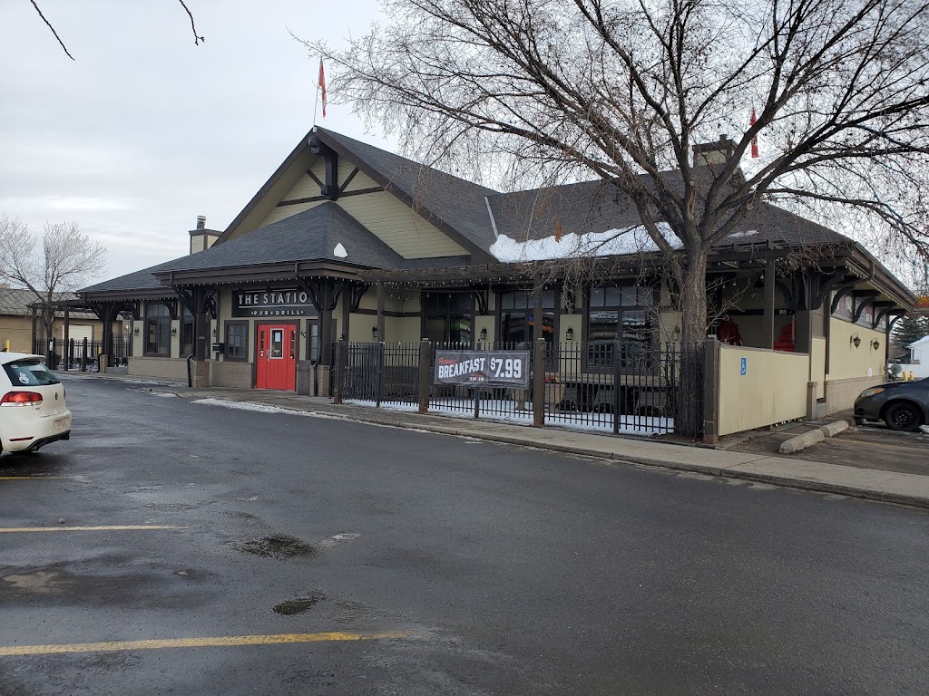 The Station Pub + Grill (Riverbend) | 40 Riverglen Dr SE, Calgary, AB T2C 4L5, Canada | Phone: (403) 720-5577
