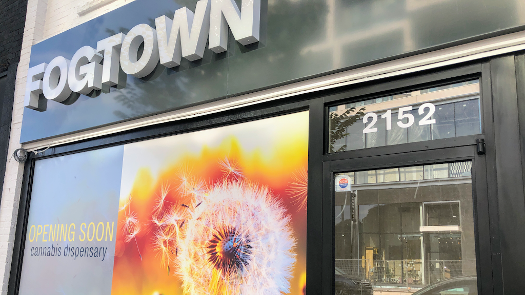 Fogtown Flower Shop | 2152 Yonge St, Toronto, ON M4S 2A8, Canada | Phone: (416) 533-7523