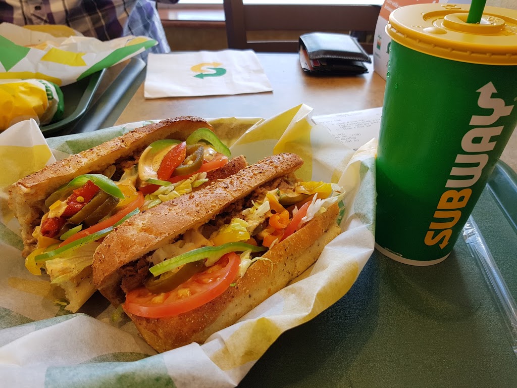 Subway | 160 Beechwood Ave, Vanier, ON K1L 1A9, Canada | Phone: (613) 741-2520