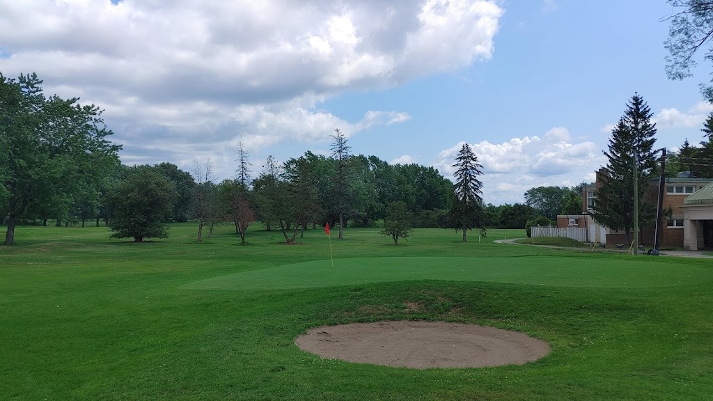 Meadowbrook Golf Club | 8370 Chem. de la Côte-Saint-Luc, Montréal, QC H4W 1S3, Canada | Phone: (514) 488-6612