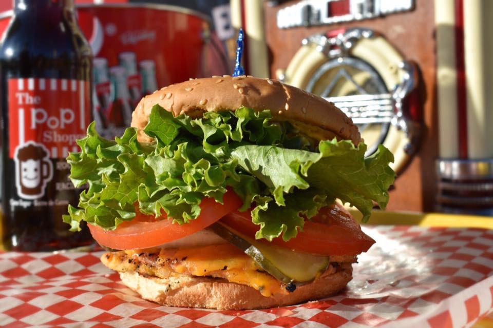 The Jukebox Diner | 5181 Drummond Rd, Niagara Falls, ON L2E 6E6, Canada