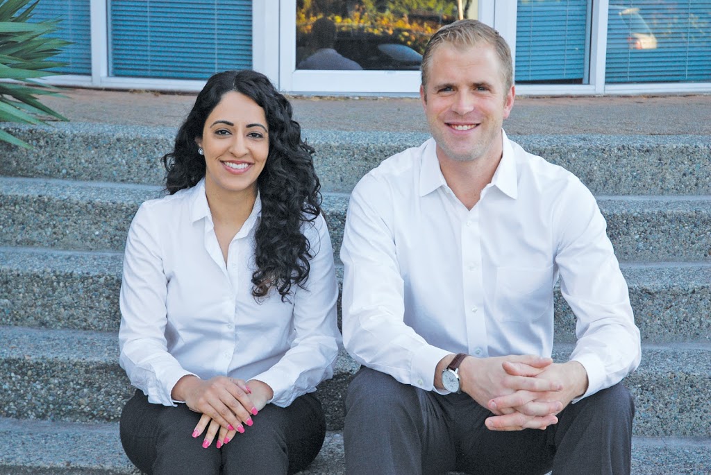 Dundarave Dental - Dr. Tina Dhillon | 2461 Bellevue Ave, West Vancouver, BC V7V 1E1, Canada | Phone: (604) 922-0144