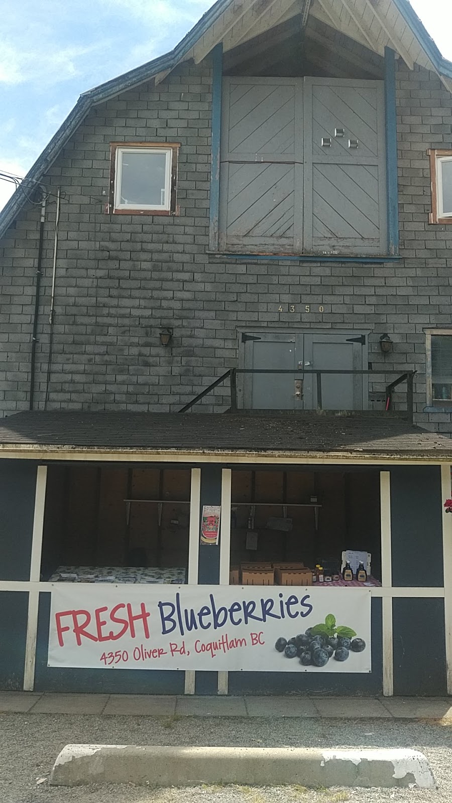 Biln Farms Blueberry Stand | 4350 Oliver Rd, Coquitlam, BC V3E 3H6, Canada | Phone: (604) 866-4056