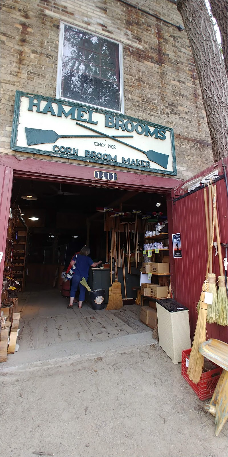 Hamel Brooms | 1411 King St N, St. Jacobs, ON N0B 2N0, Canada | Phone: (519) 664-1117