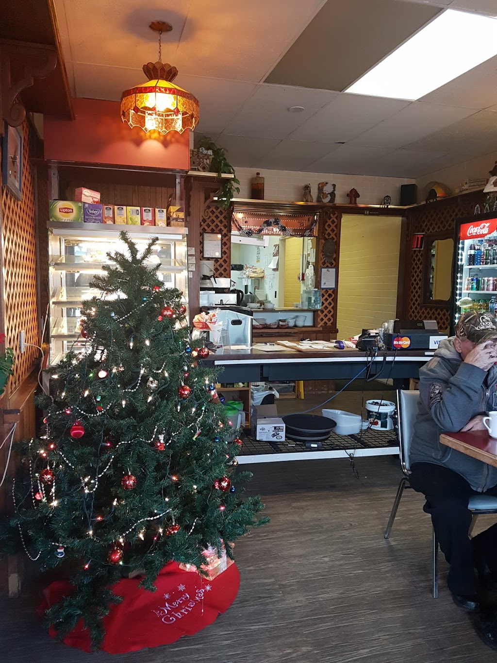 Urban Café/ Chesters Chicken | 111 Chartrand Ave, Logan Lake, BC V0K 1W0, Canada | Phone: (250) 523-0047