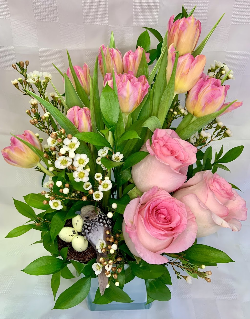 Westie Flowers | 5020 54 Ave, Eckville, AB T0M 0X0, Canada | Phone: (403) 358-8414