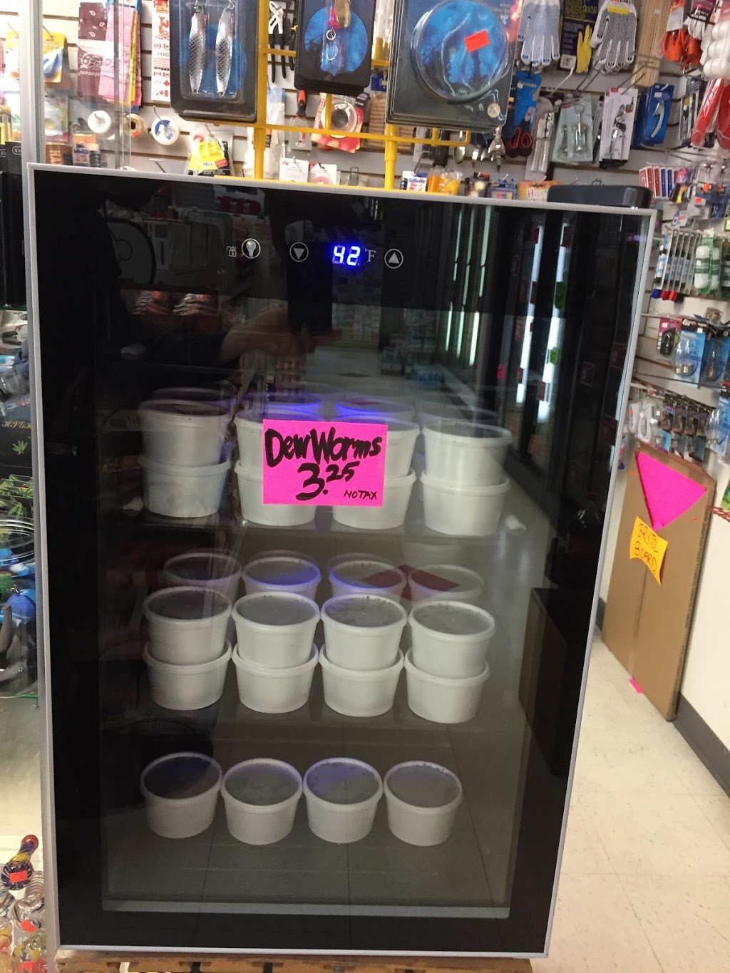 Daisy Mart | 258 Mill St, Woodstock, ON N4S 2X4, Canada | Phone: (519) 536-7865