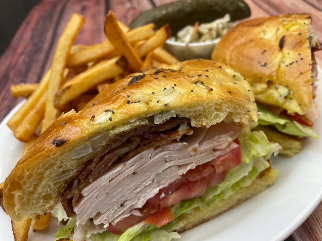 Daves Genuine Deli | 1763 Avenue Rd, Toronto, ON M5M 3Y8, Canada | Phone: (416) 787-3354