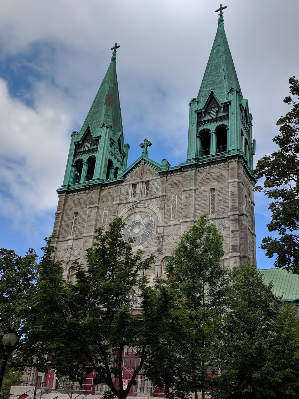 Église catholique Saint-Nom-de-Jésus | 4215 Rue Adam, Montréal, QC H1V 1T1, Canada | Phone: (514) 253-7563