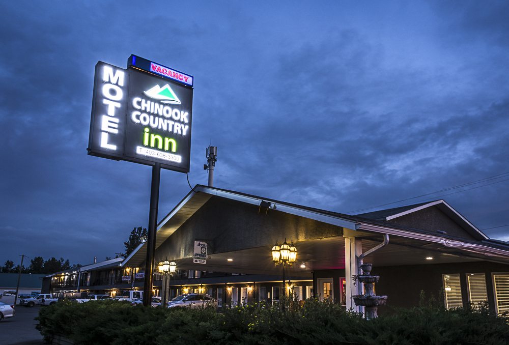 Chinook Country Inn | 120 2 St SW, Sundre, AB T0M 1X0, Canada | Phone: (403) 638-3300