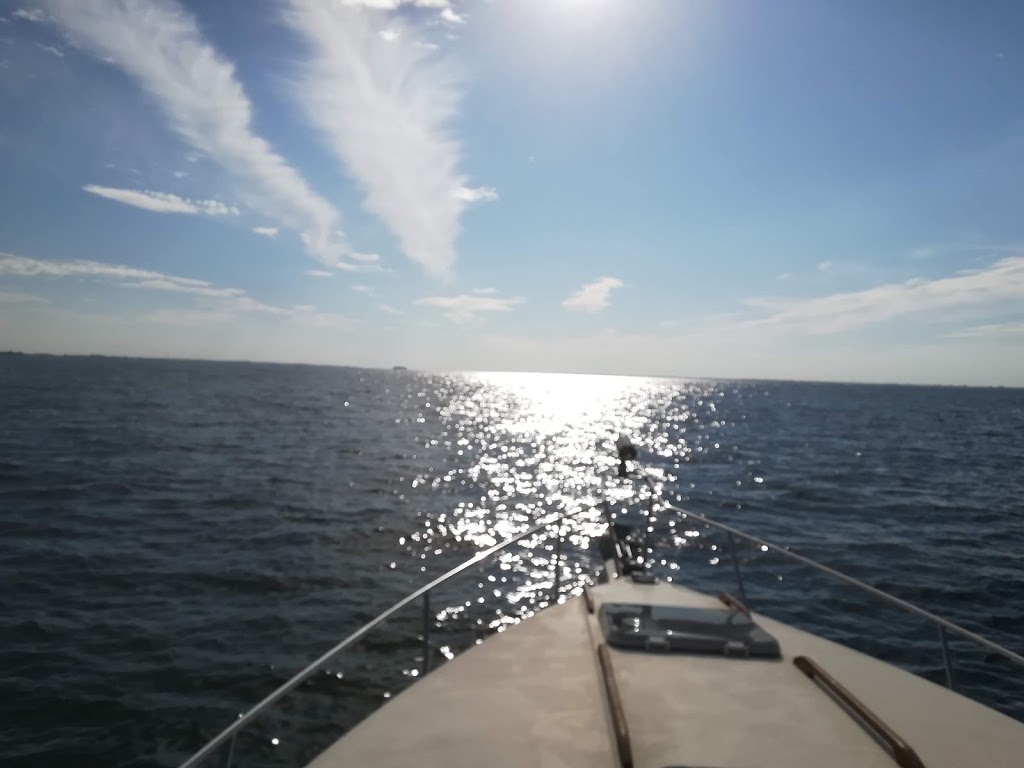 Hungry Bay | Le Fleuve Saint-Laurent, Saint-Stanislas-de-Kostka, QC, Canada