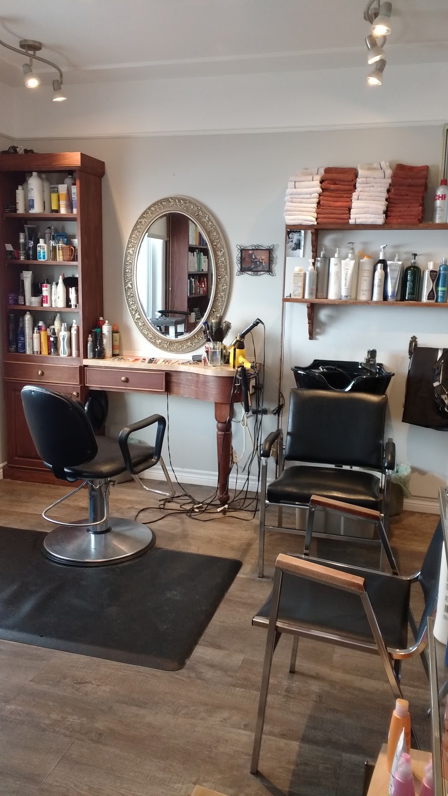 Salon Michelle Beaupré | 379 Côte Joyeuse, Saint-Raymond, QC G3L 4A9, Canada | Phone: (418) 337-4334