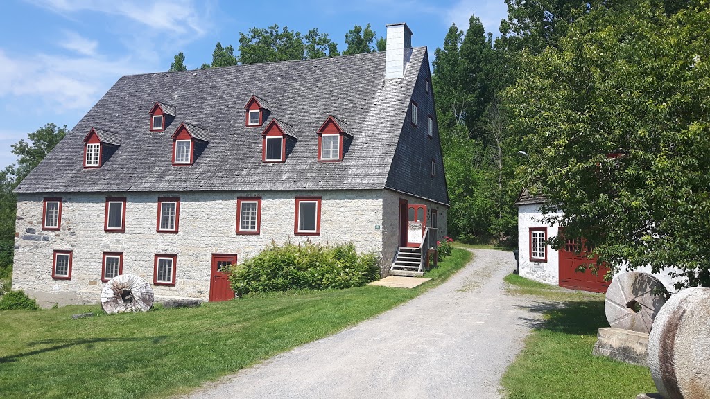 Moulin de la Chevrotière | 105 Rue de Chavigny, Deschambault, QC G0A 1S0, Canada | Phone: (418) 286-6862