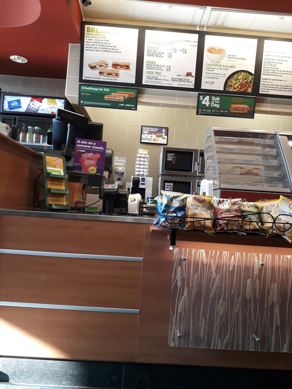 Subway | Charolais Corners, 475 Charolais Blvd Unit 6, Brampton, ON L6Y 0M2, Canada | Phone: (905) 452-5333