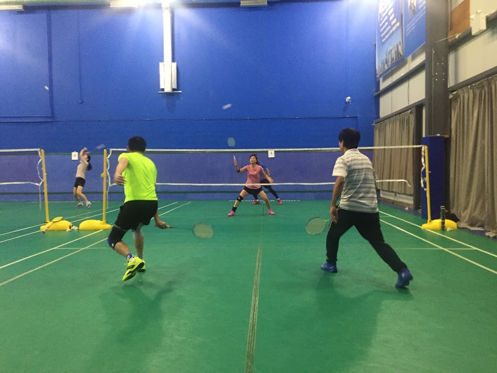 Lions Badminton Training Center | Unit 4 & 5, 5040, Mainway, Burlington, ON L7L 7G5, Canada | Phone: (905) 698-0325