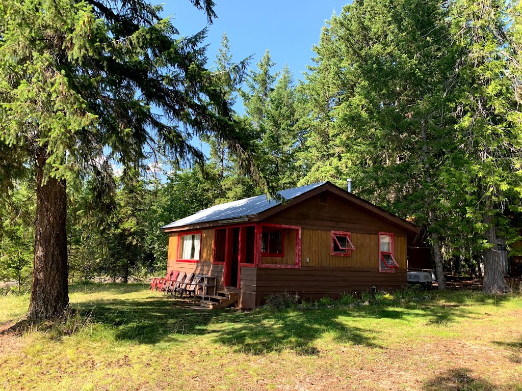 Grizzly Adams Lake Resort | 10045 East FSR Adams Lake, BC V0E 2E0, Canada | Phone: (604) 788-1798