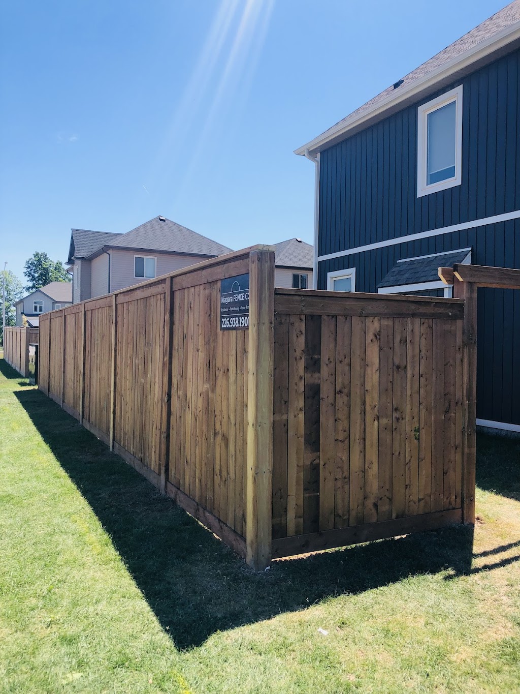 Niagara Fence Company | 6694 Garner Rd, Niagara Falls, ON L2E 6S4, Canada | Phone: (226) 938-1901