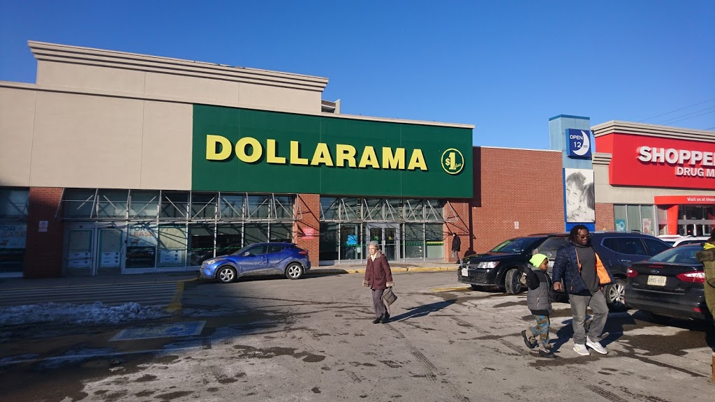 Dollarama | 5990 Bathurst St, Cedarcroft Blvd, Toronto, ON M2R 1Z1, Canada | Phone: (416) 667-8991