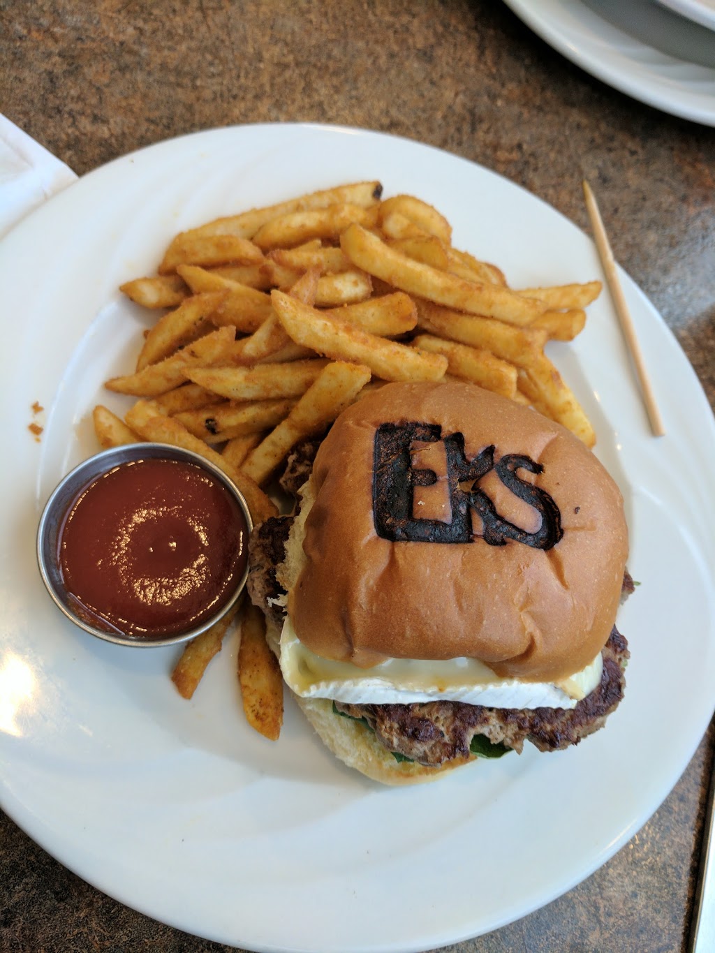 EKs GRILL | 401 Glenmore Rd, Kelowna, BC V1V 1Z6, Canada | Phone: (250) 862-2236