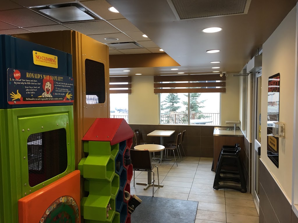 McDonalds | 63 Crowfoot Way NW, Calgary, AB T3G 2R2, Canada | Phone: (403) 241-1785