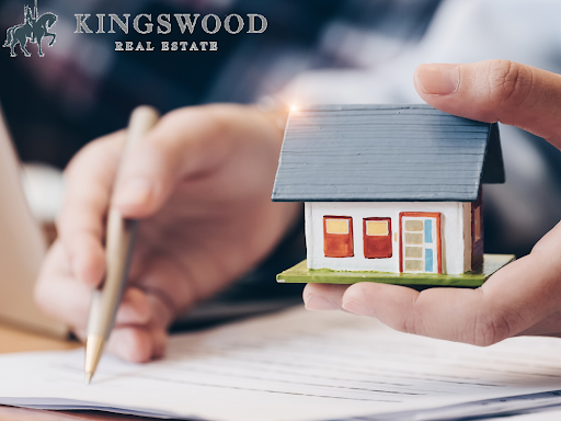 Kingswood Real Estate Management | 4370 Dominion St #601, Burnaby, BC V5G 4L7, Canada | Phone: (604) 670-1144