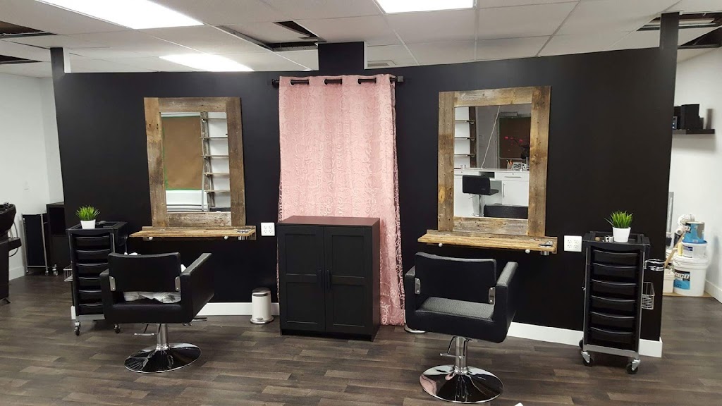 salon de coiffure Styliste-Art | 1162 Rue Daigneault, Acton Vale, QC J0H 1A0, Canada | Phone: (450) 366-0122