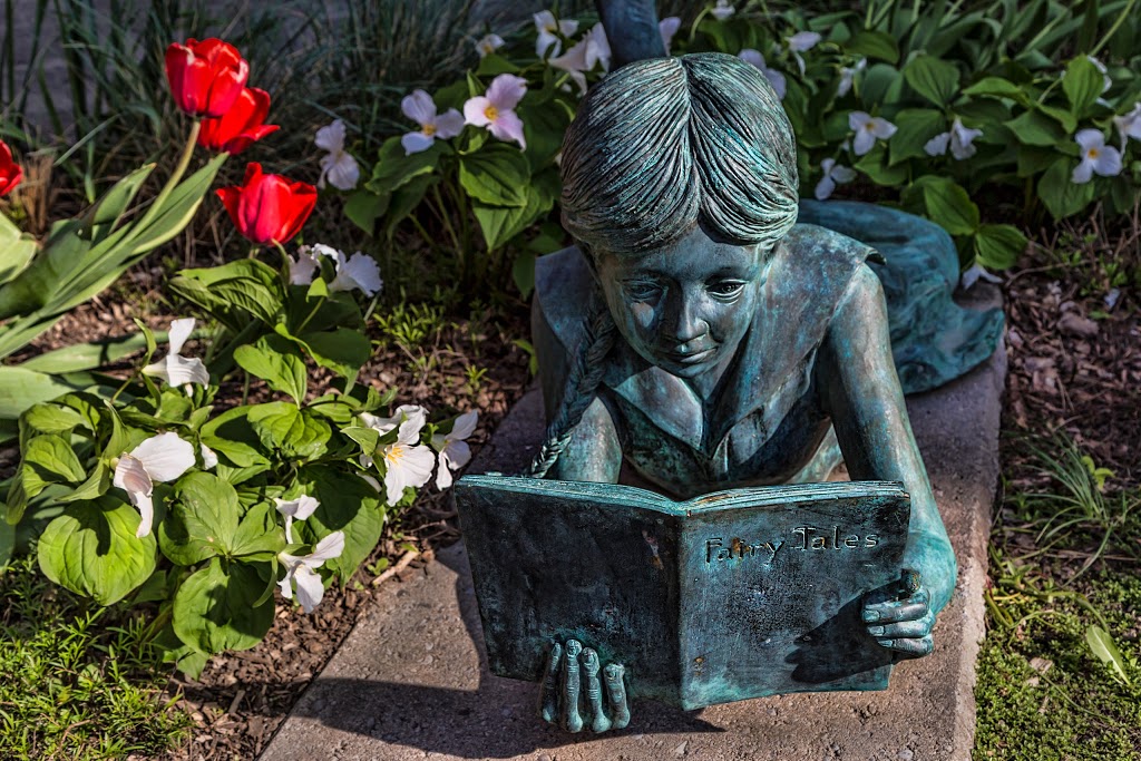 Alice Munro Literary Garden | 273 Josephine St, Wingham, ON N0G 2W0, Canada | Phone: (519) 357-1096