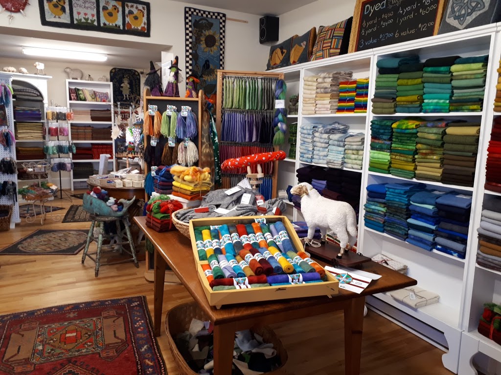 Encompassing Designs Rug Hooking Studio | 498 Main St, Mahone Bay, NS B0J 2E0, Canada | Phone: (902) 624-0370