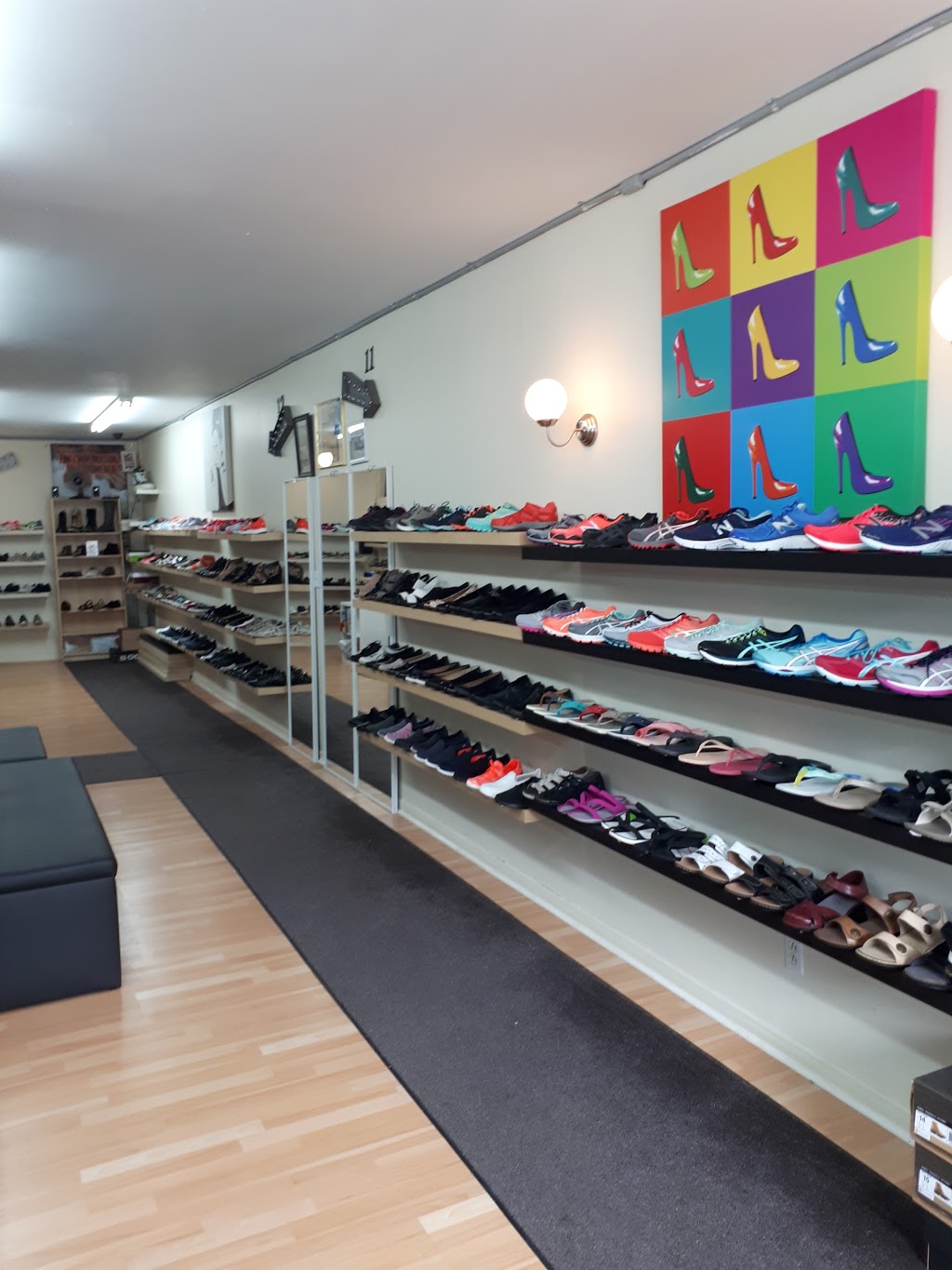 Pieds Geants Chaussures | 504 Notre-Dame Aile B Suite 1000, Repentigny, QC J6A 2T8, Canada | Phone: (514) 586-0023