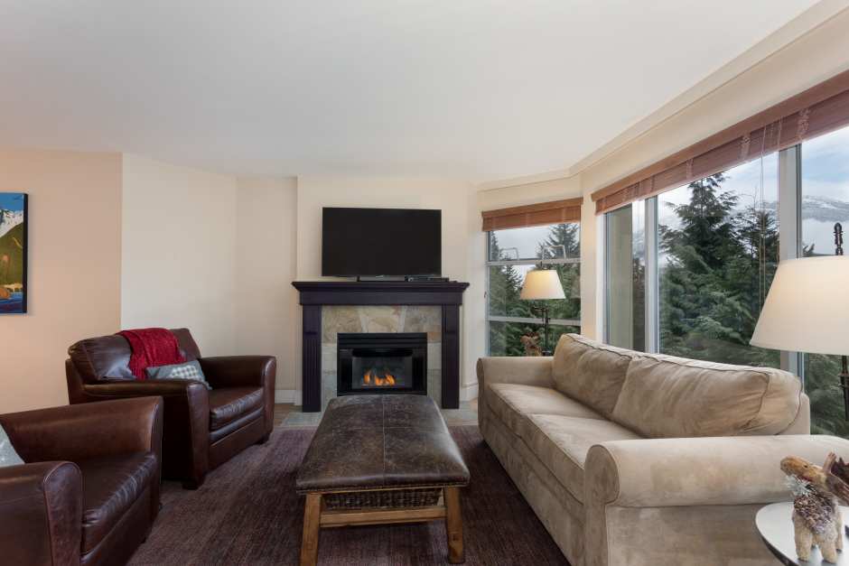 Woodrun Lodge - Whistler Premier | 4910 Spearhead Pl, Whistler, BC V0N 1B4, Canada | Phone: (888) 621-1177