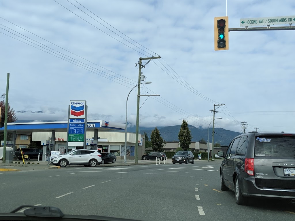 Chevron | 45929 Hocking Ave, Chilliwack, BC V2P 1B5, Canada | Phone: (604) 793-6933