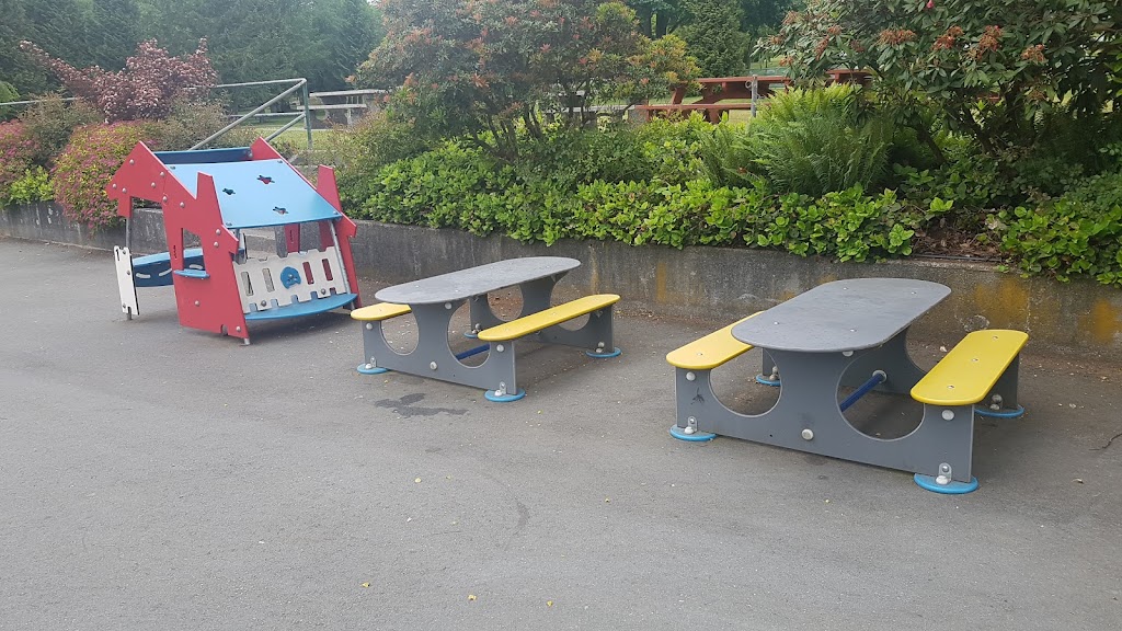 Confederation Park Play Area | 220-250 Beta Ave, Burnaby, BC V5C 5L7, Canada | Phone: (604) 570-4000