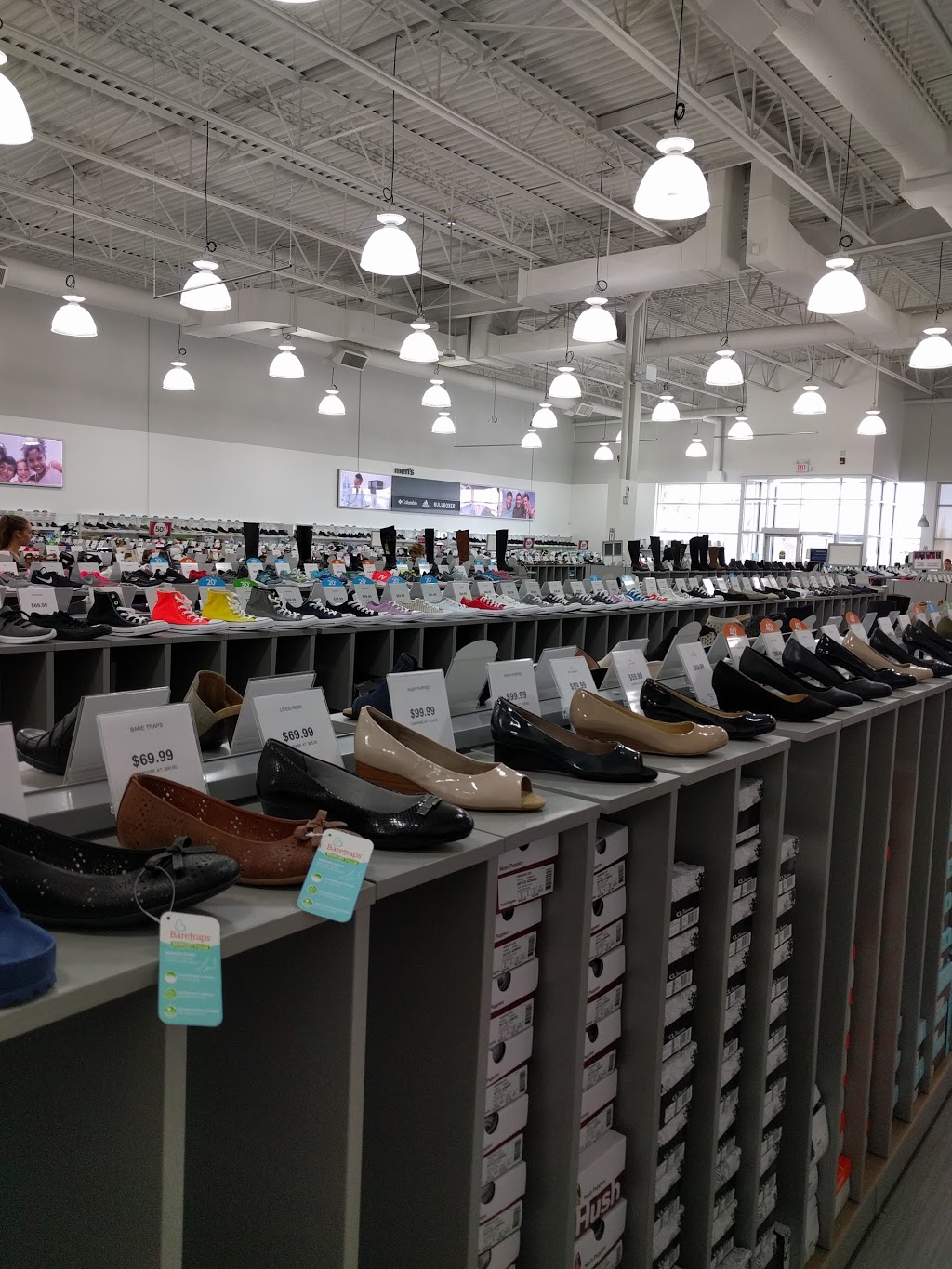 The Shoe Company | Manning Centre, 15712 37 St NW, Edmonton, AB T5Y 0S5, Canada | Phone: (780) 456-5514