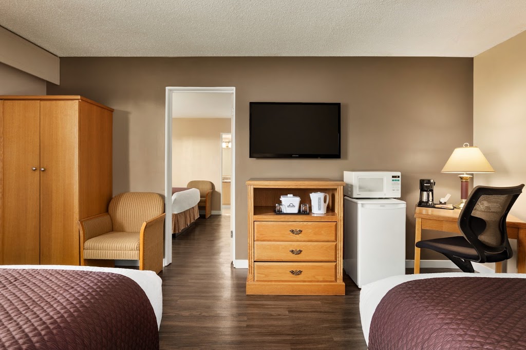 Days Inn by Wyndham Victoria Uptown | 229 Gorge Rd E, Victoria, BC V9A 1L1, Canada | Phone: (250) 388-6611