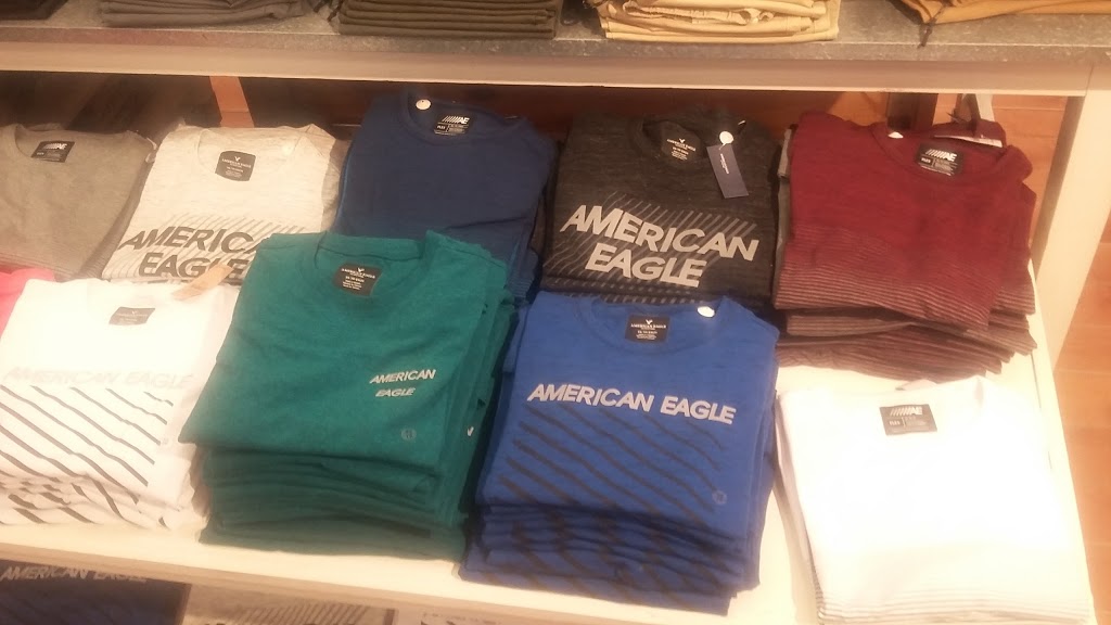 American Eagle Store | 17600 Yonge St, Newmarket, ON L3Y 4Z1, Canada | Phone: (905) 952-0561