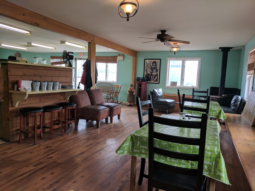 Hurricane Heidis Cafe | 652 Nova Scotia Trunk 2, Brookfield, NS B0N 1C0, Canada | Phone: (902) 673-2973