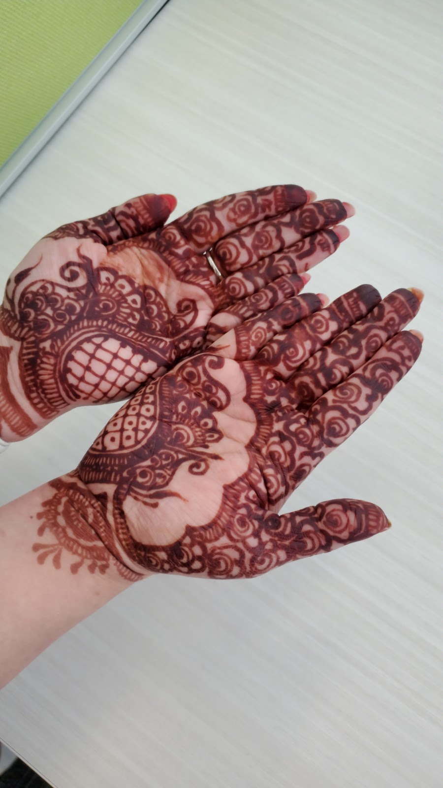 Naazs Henna | 255 Glenlake Ave, Toronto, ON M6P 1G2, Canada | Phone: (647) 913-0784