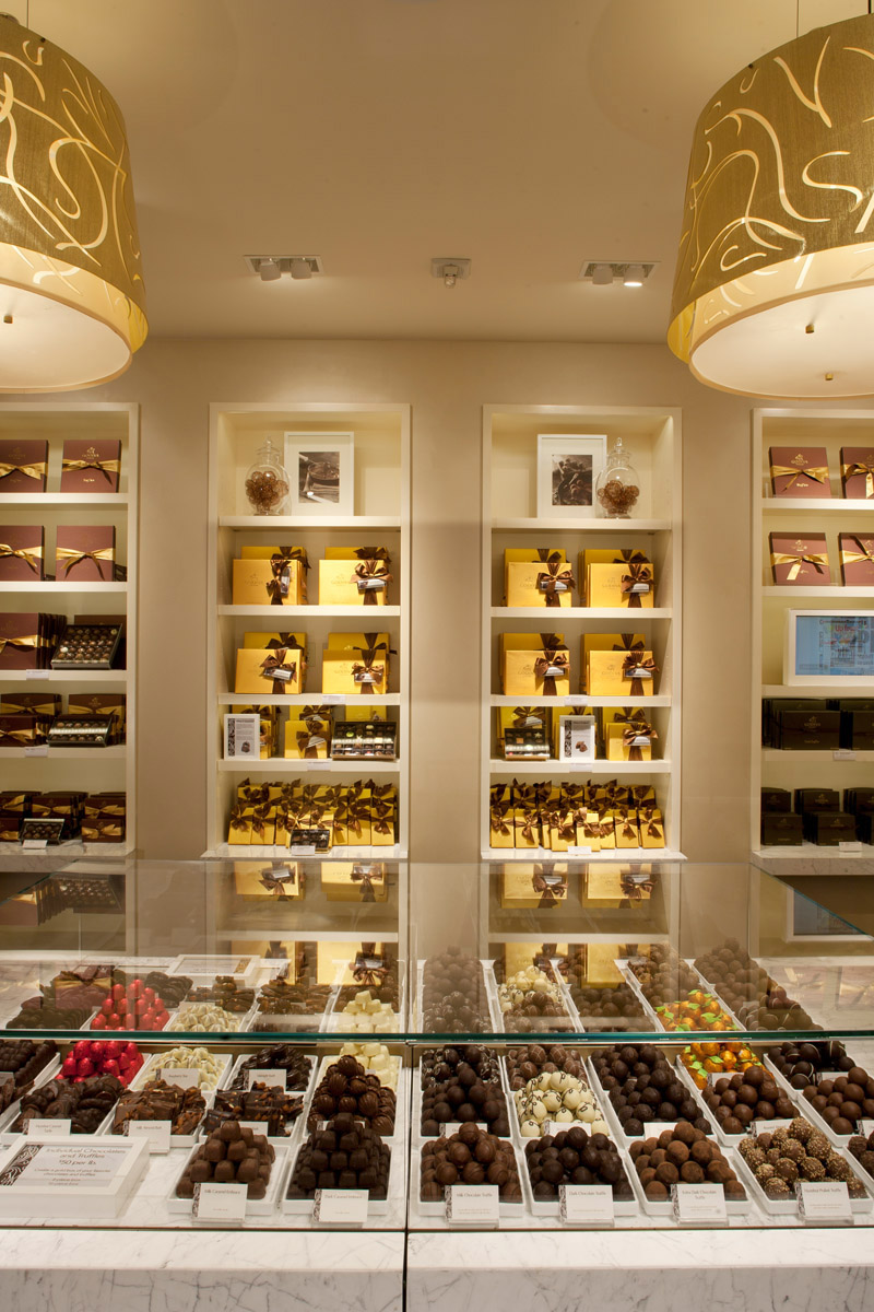 Godiva Chocolatier | 1800 Sheppard Ave E, North York, ON M2J 5A7, Canada | Phone: (416) 492-9965