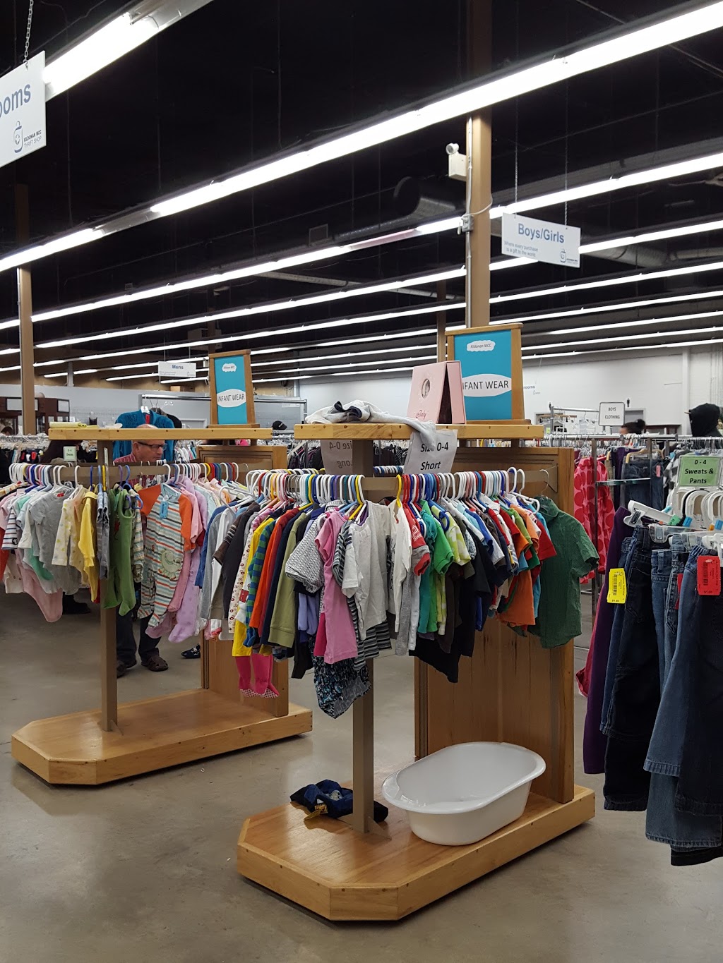 Kildonan MCC Thrift Shop | 445 Chalmers Ave, Winnipeg, MB R2L 2C9, Canada | Phone: (204) 668-0967